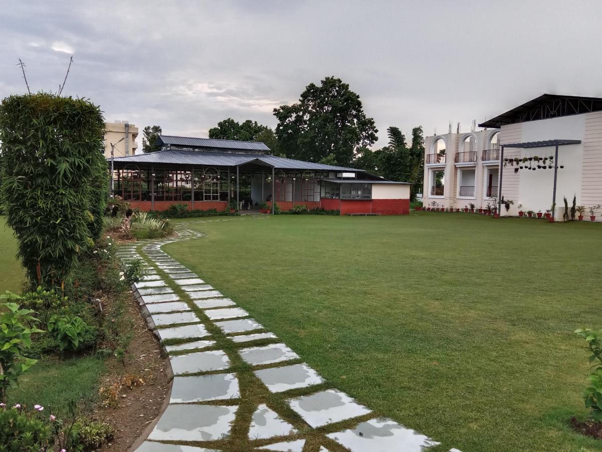 Aar Resort & Spa Jhajra Exterior photo